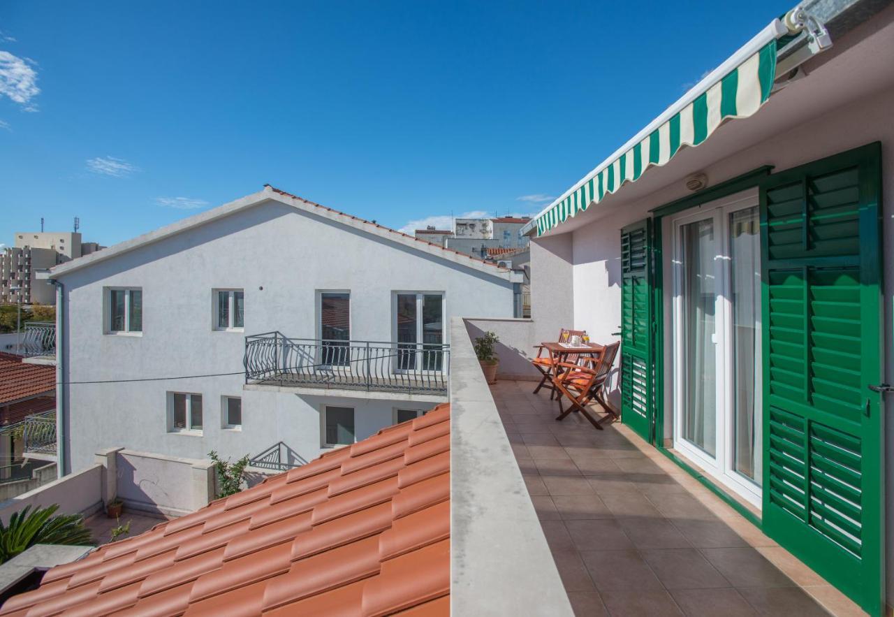 Apartments Marcela Макарска Экстерьер фото